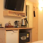 Gaestehaus Waldrand Garni Maison d'hôtes Wiesing