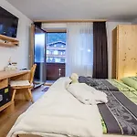 Gaestehaus Waldrand Garni Maison d'hôtes Wiesing