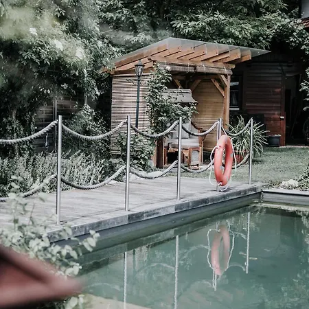 Gaestehaus Waldrand Garni 3*