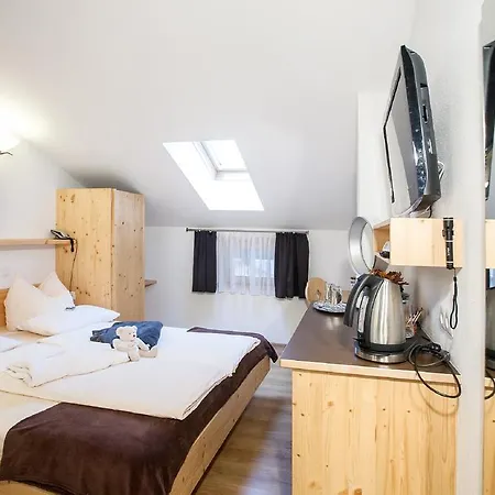 Waldrand Garni Gasthof 3*