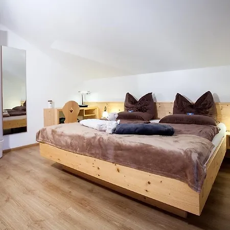 Gasthof Waldrand Garni 3*