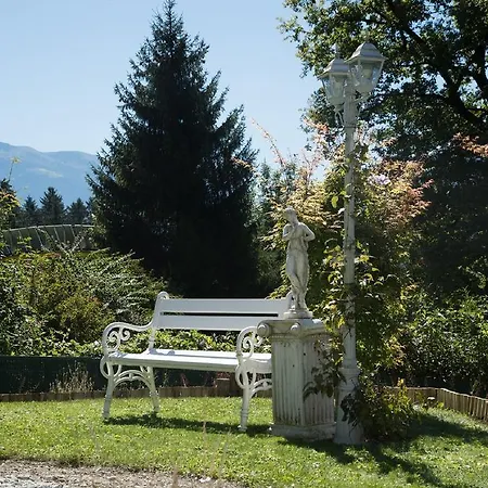 Waldrand Garni