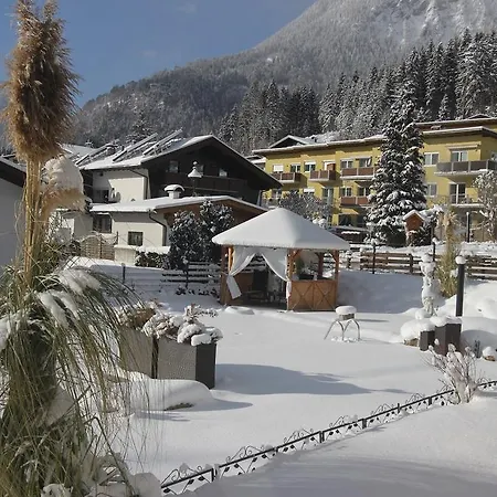 Gaestehaus Waldrand Garni Pensjonat 3*