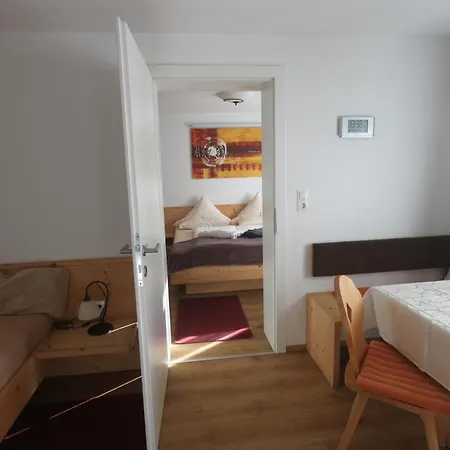 Pensjonat Gaestehaus Waldrand Garni Wiesing