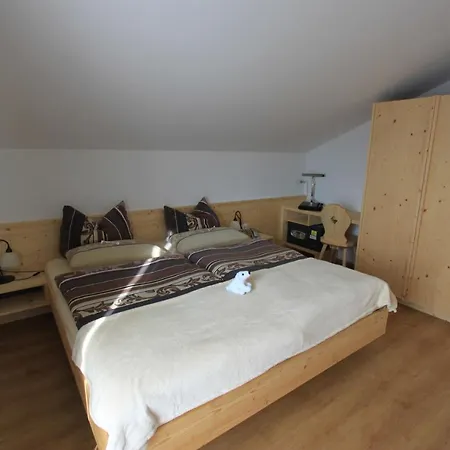 Pensjonat Gaestehaus Waldrand Garni Wiesing