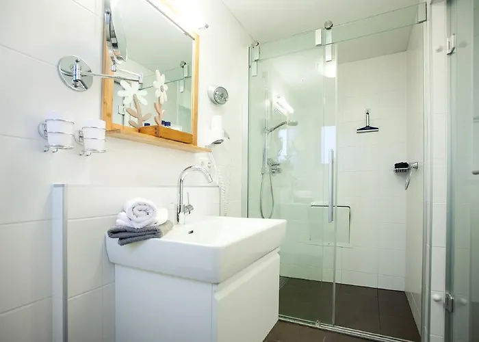 加尔尼瓦尔德兰德旅馆 韦兴