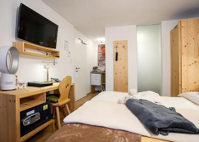 加尔尼瓦尔德兰德旅馆 3*