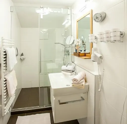 加尔尼瓦尔德兰德旅馆 韦兴