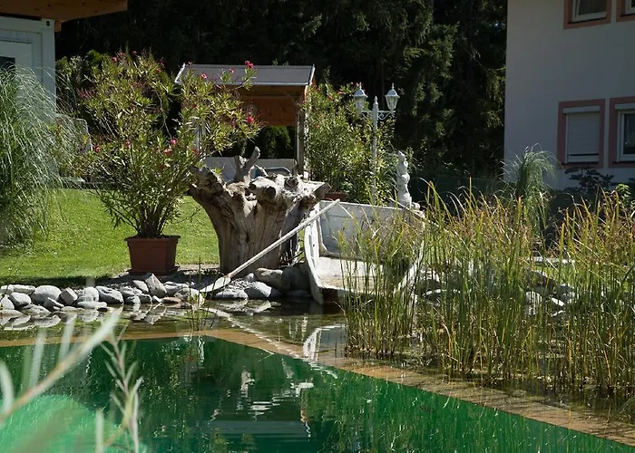 加尔尼瓦尔德兰德旅馆 3*