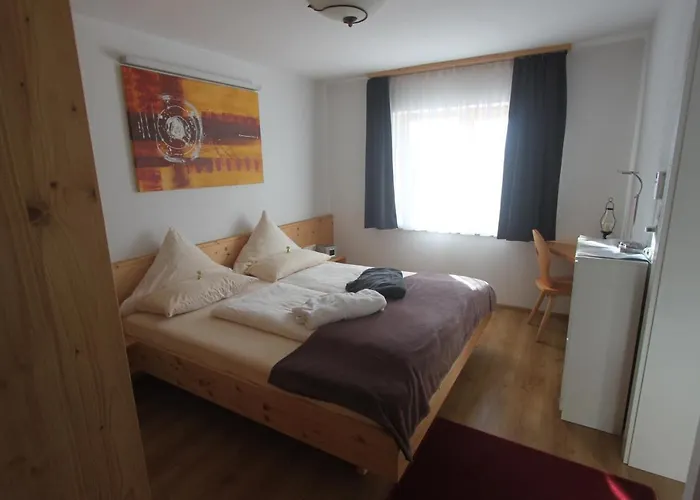 加尔尼瓦尔德兰德旅馆 3* 韦兴