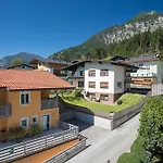 Gastehaus Waldrand Garni Guest house Wiesing