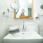 Guest house Gastehaus Waldrand Garni 3*